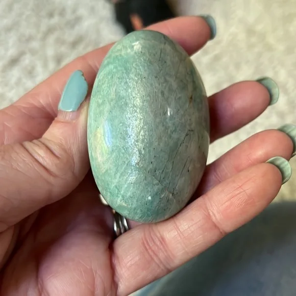 LARGE Amazonite Palm Stone - Picture 7 of 11